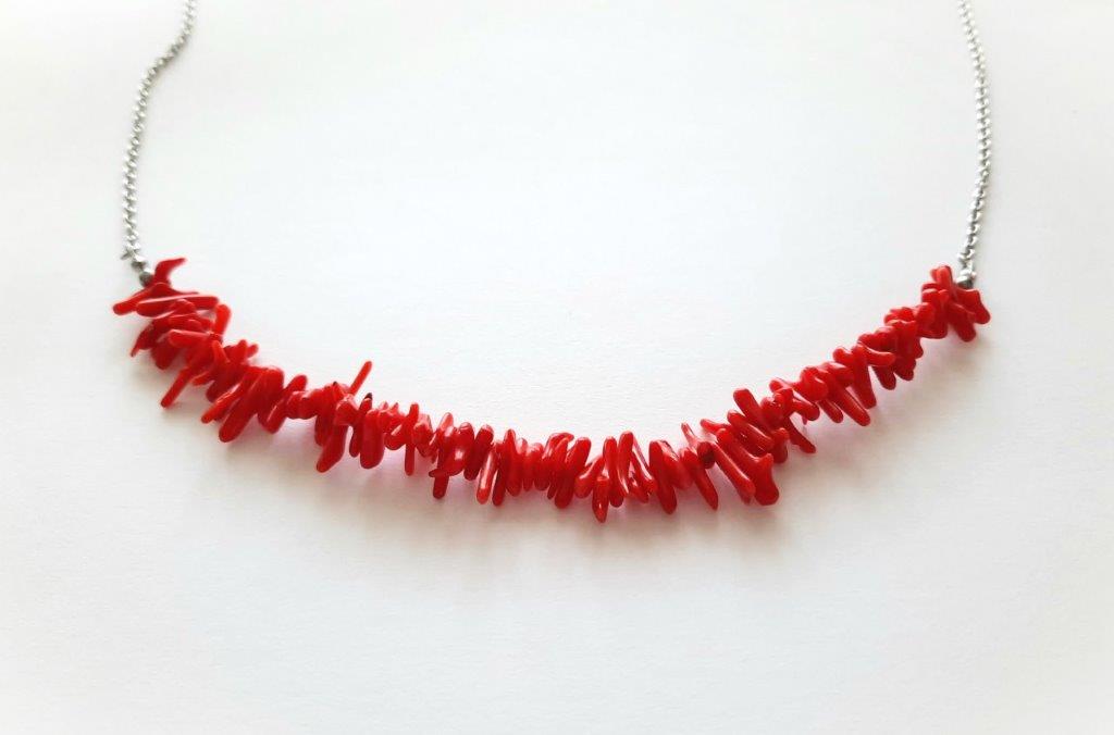 NÁHRDELNÍK VĚTVIČKOVÝ KORÁL ČERVENÝ ŘETÍZEK OCEL