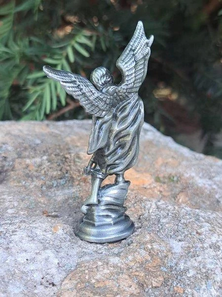 ARCHANDĚL MICHAEL MALÁ KOVOVÁ SOŠKA 8 cm