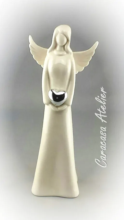 ANDĚL SE STŘÍBRNÝM SRDCEM - PORCELÁN - VÝŠKA 25 CM