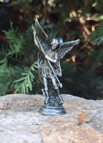 ARCHANDĚL MICHAEL MALÁ KOVOVÁ SOŠKA 8 cm